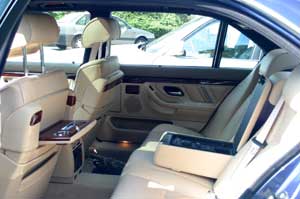 R�ckbank im BMW Alpina B12 6.0 (E38)