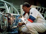 Sandro Chia erstellt sein Art Car, 1992