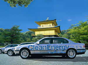 BMW 750hl (E38) in Tokio whrend der CleanEnergy World Tour