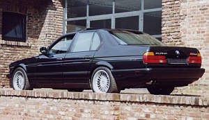Alpina B12 (E32)