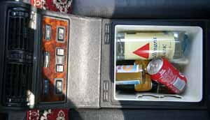 eingebaute K�hlbox im BMW 750iL Highline (E32)