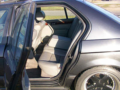 R�ckbank des BMW 730i (E32) von Robert Jakulisch