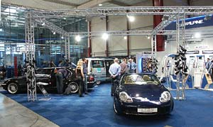 Pr�sentation des BMW L7 auf dem Messestand von Alpina auf der "Car und Sound" Messe