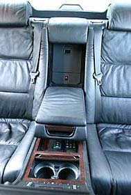 Mittelarmlehne hinten im BMW L7 von Martin Lemke