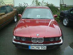 BMW 730i (E32)