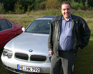 Heiner Kirchner ("Heiner") mit seinem BMW 735i