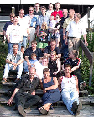 Gruppenbild der Teilnehmer des BMW 7er Treffens in Ratingen