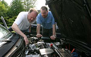 Heinz Peter Schmitz und der Besitzer des 2. BMW E23