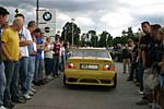 Dieser 3er-Fahrer verga� seinen Pokal mitzunehmen...