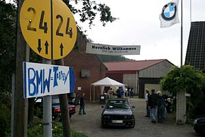 Einfahrt auf Pauls Bauernhof