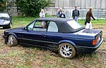 Auch diesem 3er-Cabrio musste mit dem Trecker geholfen werden