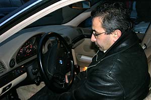 Nesi f�hrte seinen Gas-740i in Moers vor