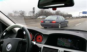 Rainer mit in seinem Alpina B12 6.0 auf dem Weg nach Hause