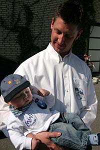 Forumsmoderator Alex ("Highliner") mit Sohn Philip