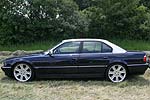 Nicks BMW 740i (E38) mit silberfarbenen Dach und gro�en RH-Felgen