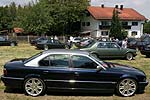 Nicks BMW 740i auf der Wiese in Anzing