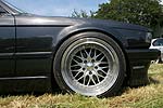 tiefergelegter BMW 7er (E32) in Anzing