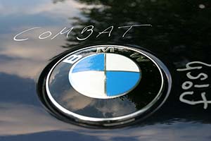 Alexander �Highliner� lie� w�hrend des Treffens alle Teilnehmer auf der Motorhaube seines BMW 730d unterschreiben.