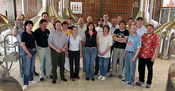 Gruppenfoto im Sudhaus der Erdinger Brauerei