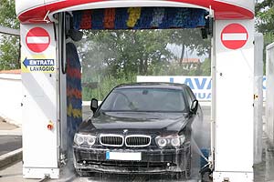 nach dem Unwetter war eine Autow�sche erforderlich