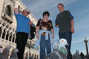 Pascal, Renate und Matthias auf dem Markusplatz
