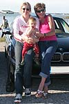 Erichs Frau mit Tochter und Enkel