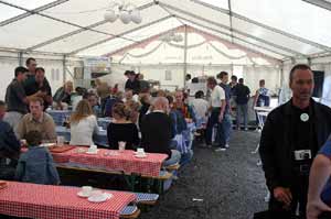 Festzelt mit Barbeque Grill