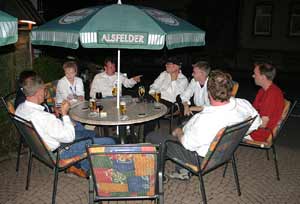 vor dem Hotel Schwalbennest in Alsfeld