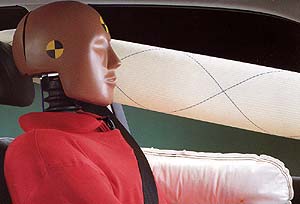 Dummy im BMW 7er, Modell E38