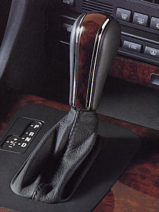 Leder-W�hlhebelgriff mit Holzspange, Chrome Line f�r den BMW 7er (E38)