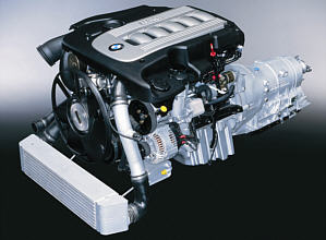 BMW 6-Zylinder Dieselmotor des BMW 730d (E65)