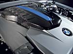 Hydrogen 7 V12-Motor mit besonders stark ausgeformten Powerdome