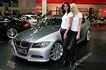 am Stand von Pirelli, neben einem Hartge H50 V10, Essen Motor Show 2006