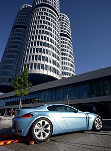 Einbringung des BMW Z9 in das BMW Museum M�nchen