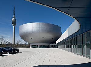 BMW Museum neben dem Fernsehturm, M�nchen