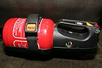 orig. BMW Feuerlöscher, einst mit dem heute verbotenen Halon befüllt