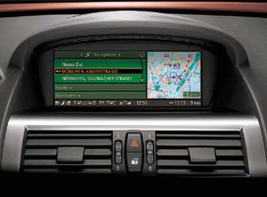 Bord-Monitor im BMW 6er Cabrio