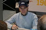 Formel 1-Pilot Nick Heidfeld whrend einer Autogrammstunde auf der Essener Motorshow