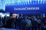Eingangsbereich der Daimler-Chrysler Halle auf der IAA 2003