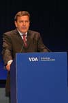 Bundeskanzler Gerhard Schr�der auf der IAA 2003 in Frankfurt