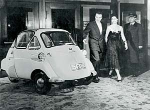 1955: BMW Isetta - Platz fr zwei Personen und ein Dach ber dem Kopf