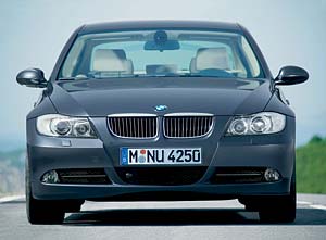 Der neue BMW 330i (Modell E90), ab Fr�hjahr 2005
