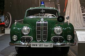 BMW 501 Sechszylinder Isar 12 auf der Techno Classica 2004 in Essen