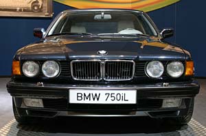 BMW 750iL, Modell E32, auf der Techno Classica 2004 in Essen